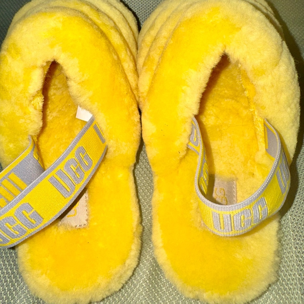 UGG Kids Yellow Fluffy Slide Sandals with Branded Strap - Picture 3 of 6